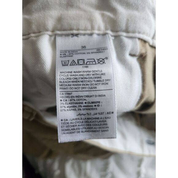 Old Navy Men’s Slim Fit Chino Shorts – Size 36 (Pre-owned, Excellent Condition) - Picture 4 of 4